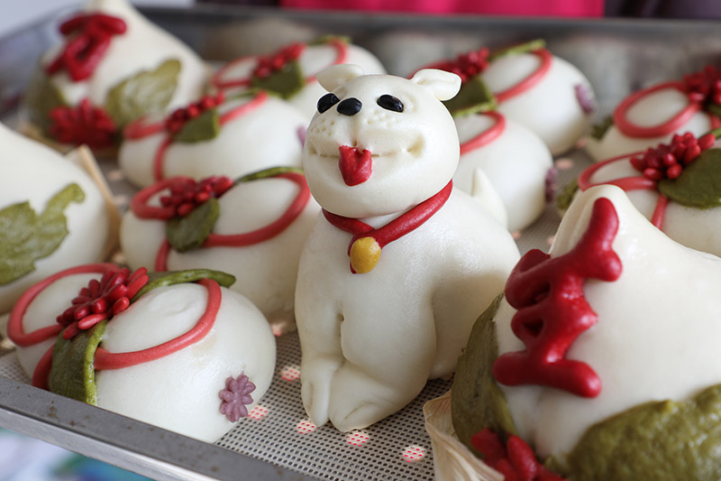 Les boulangers de Weihai préparent des petits pains de fête