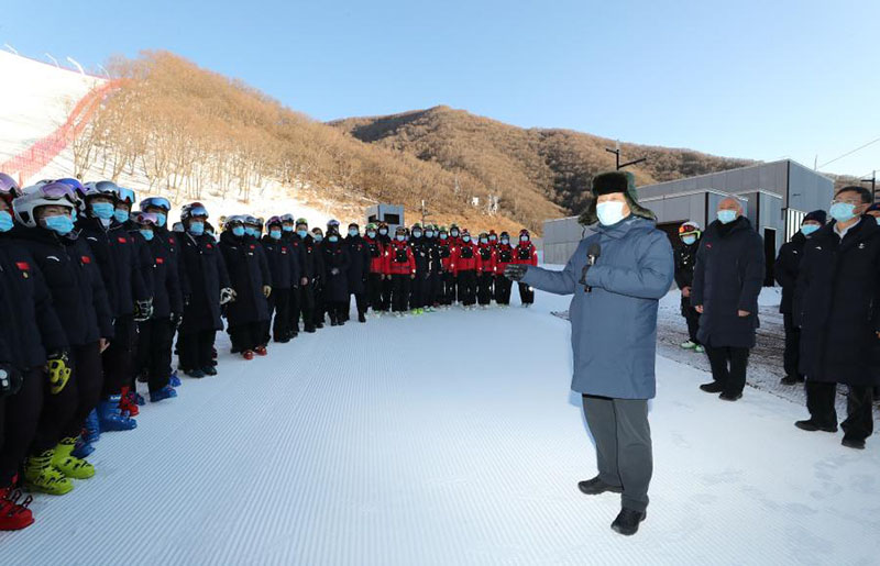 Xi Jinping met l'accent sur le développement des sports d'hiver du pays grace à l'organisation de Beijing 2022