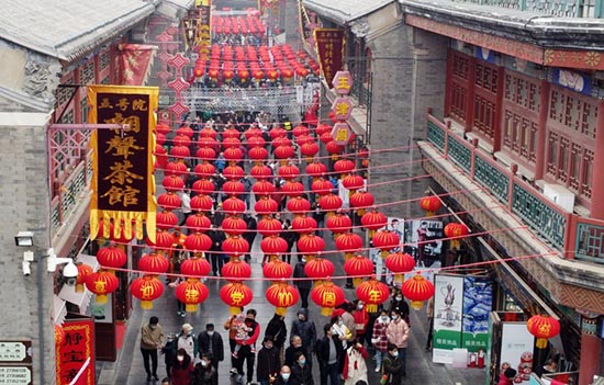 Les Chinois ont dépensé plus de 900 milliards de yuans lors de la Fête du Printemps