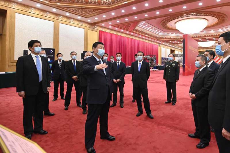 Xi Jinping rencontre les représentants de la mission Chang'e-5