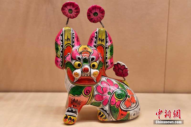  Les sculptures colorées en argile des 12 signes du zodiaque chinois exposées au Musée national de Chine à Beijing