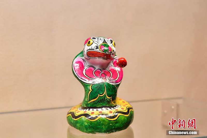  Les sculptures colorées en argile des 12 signes du zodiaque chinois exposées au Musée national de Chine à Beijing