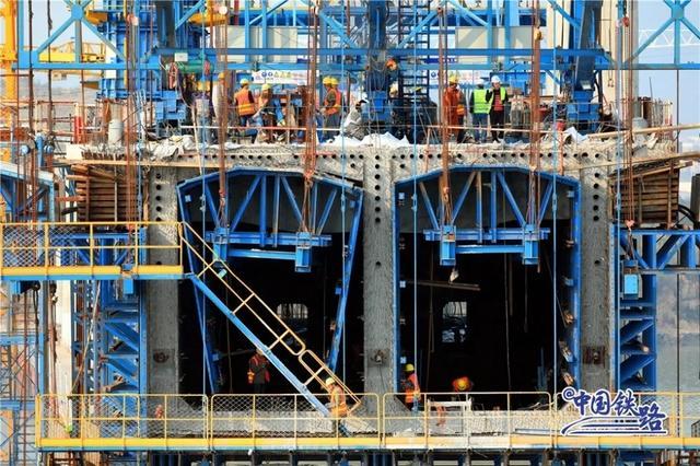 Le projet du pont maritime de Meizhouwan, une étape clé de la construction du chemin de fer transocéanique