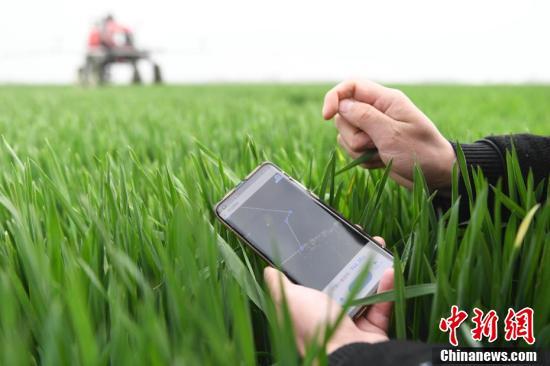 L'agriculture de printemps chinoise passe à la hi-tech grace aux technologies et aux machines agricoles modernes