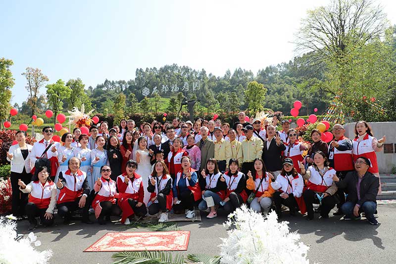 Le mariage d'un couple à Chongqing fait honneur aux donneurs d'organes