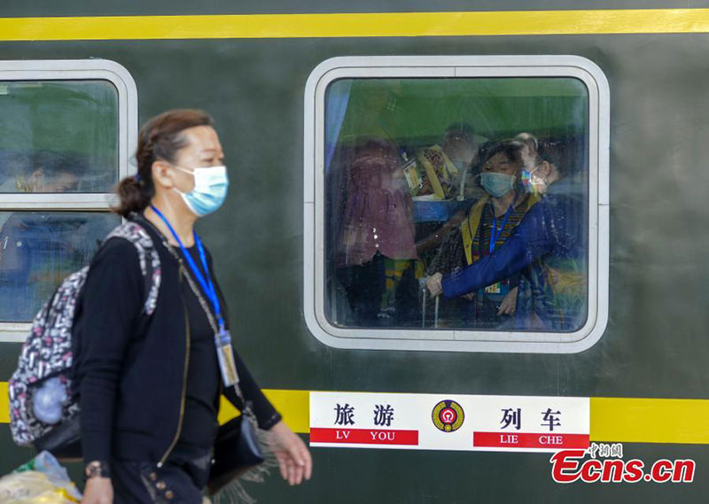 Le Xinjiang lance son premier train touristique de 2021