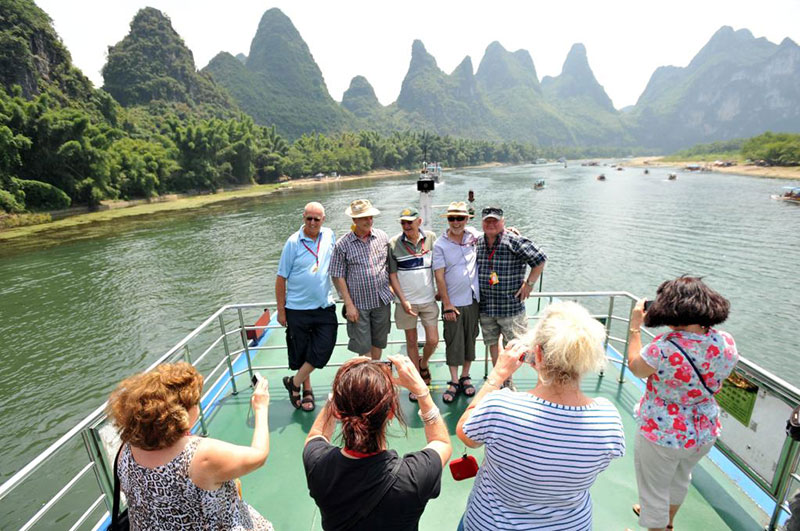 Focus sur la Chine : une rivière pittoresque reflète les progrès écologiques du pays