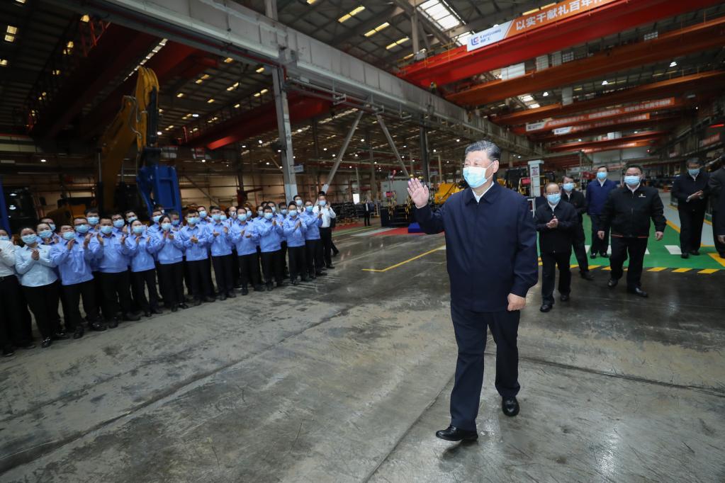 Xi Jinping inspecte la ville de Liuzhou