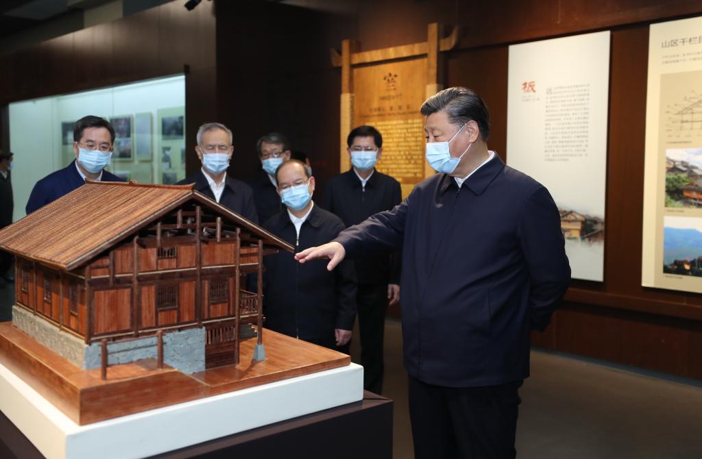 Chine : Xi Jinping inspecte la ville de Nanning