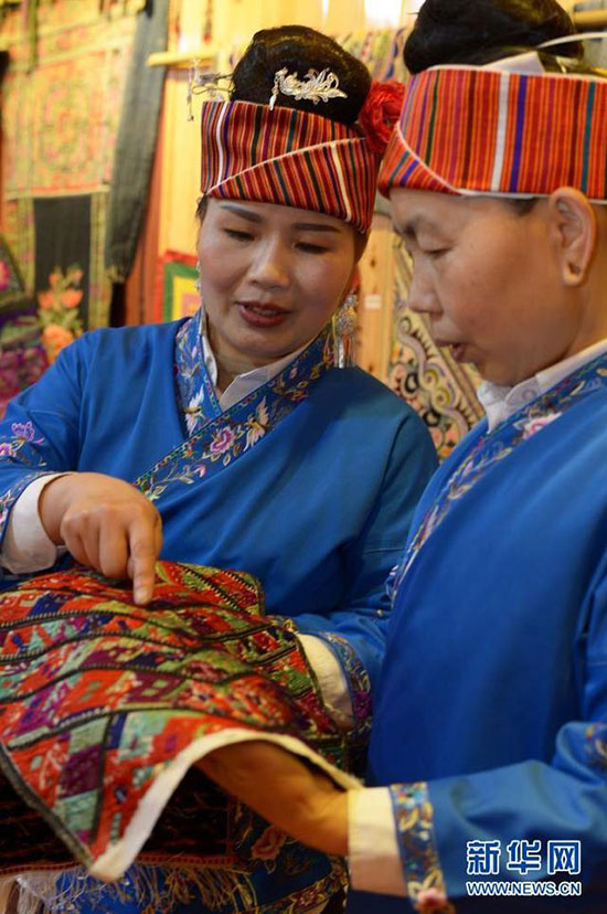 Shi Chuanying, artiste de broderie : de petites pièces brodées qui partent à la conquête d'un grand monde