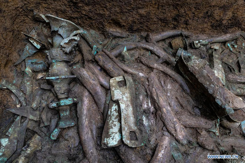 Chine : reliques déterrées dans les ruines de Sanxingdui