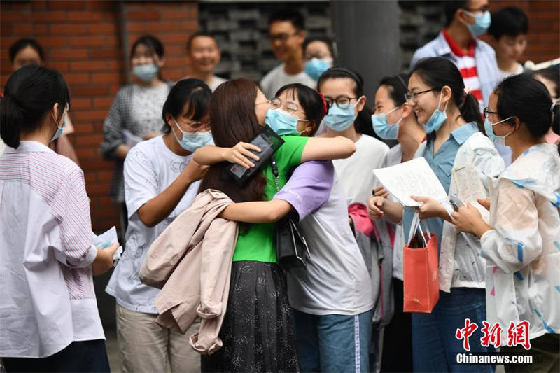 Début du Gaokao pour 2021, 10,78 millions d'élèves se présentent dans les salles d'examen