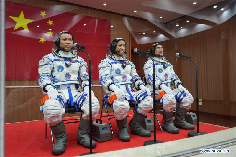 Cérémonie d'au revoir aux astronautes chinois de la mission Shenzhou-12