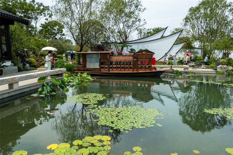 Chine : l'Expo des fleurs de Shanghai s'épanouit avec succès