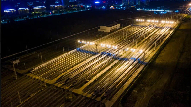 Cinq minutes pour ? prendre sa douche ?, le train à grande vitesse chinois va plus vite que vous !