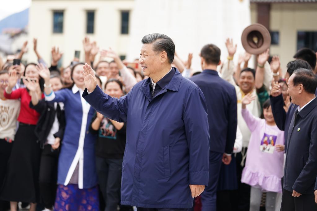 Xi Jinping inspecte le Tibet, insistant sur la stabilité durable et le développement de haute qualité