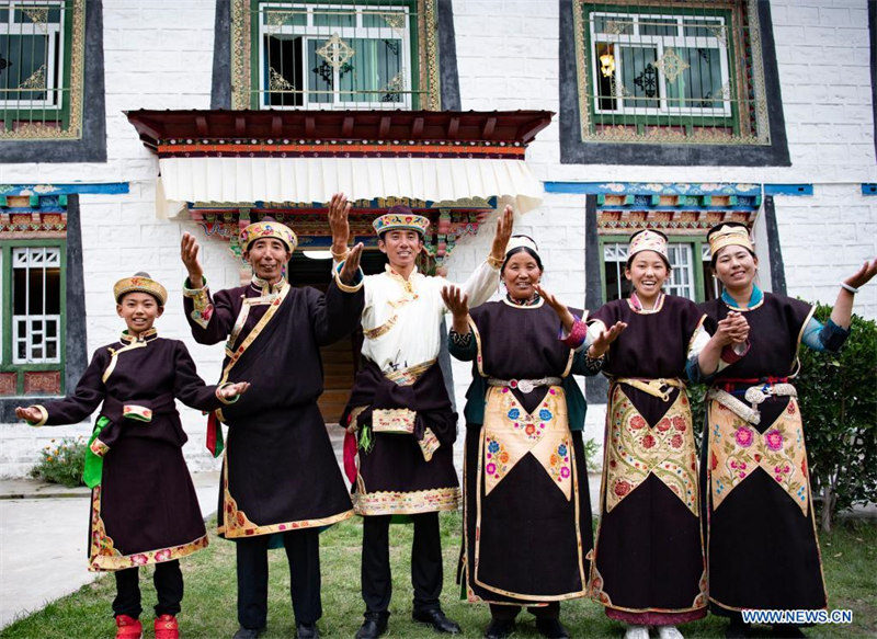 La vie quotidienne des gens à Nyingchi, au Tibet