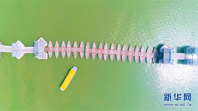 à Chaozhou, dans le Guangdong, on ? détruit le pont après avoir traversé la rivière ?