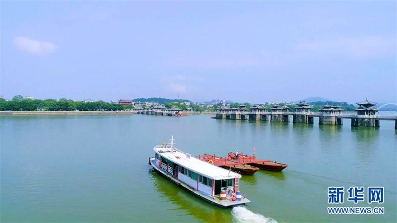 à Chaozhou, dans le Guangdong, on ? détruit le pont après avoir traversé la rivière ?