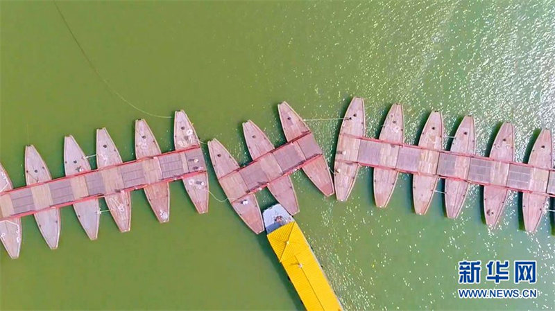 à Chaozhou, dans le Guangdong, on ? détruit le pont après avoir traversé la rivière ?