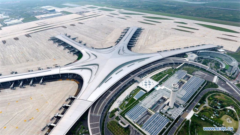 Un nouvel aéroport international ouvre à Qingdao, dans l'est de la Chine