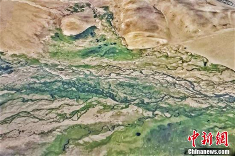 Découvrez le magnifique Tibet vu du ciel