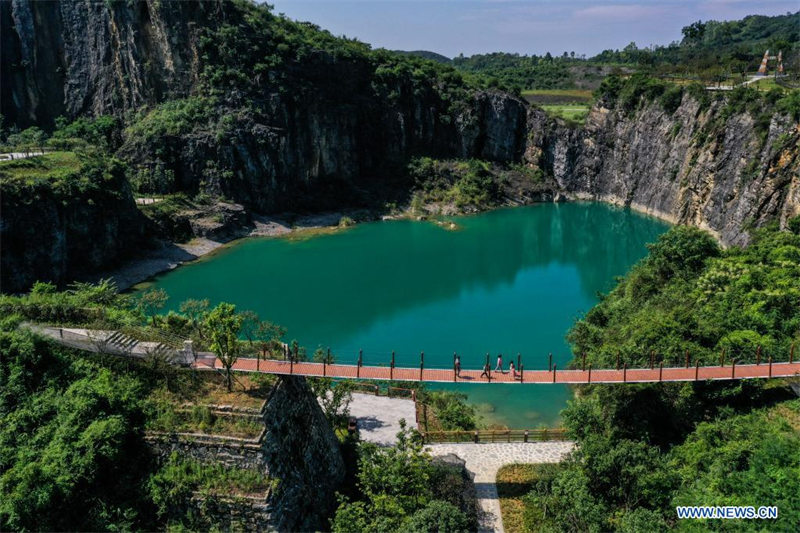 Chine : une carrière transformée en parc pour la restauration de l'environnement