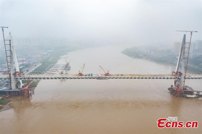 Le pont à haubans rail-route le plus long du monde connecté à Chongqing