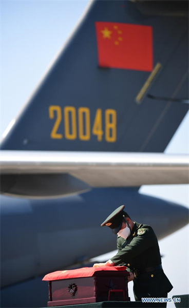 Retour des dépouilles de 109 soldats chinois tués pendant la guerre de Corée