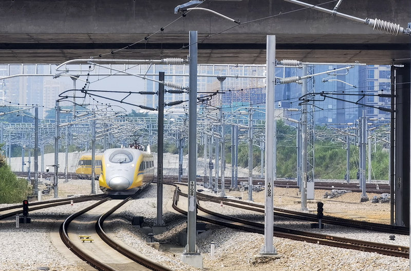 Le ? Docteur Jaune ? est parti pour la section du Guangdong du train à grande vitesse Ganzhou-Shenzhen