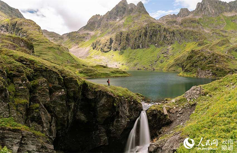 En visite aux lacs du plateau au comté de Weixi pour explorer les secrets du nord-ouest du Yunnan