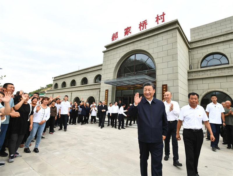 Xi Jinping inspecte le district de Suide dans le nord-ouest de la Chine