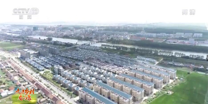 Les bateaux de pêche sous voile du village de Haifeng, dans le Jiangsu