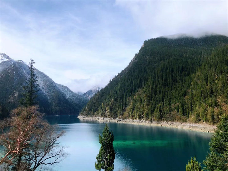 Le site de Jiuzhaigou rouvre entièrement aux visiteurs après le séisme de 2017