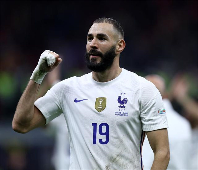 Finale de la Ligue des nations : la France renverse l'Espagne (2-1) pour s'offrir le trophée