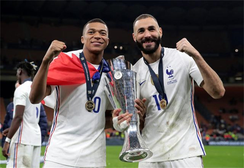 Finale de la Ligue des nations : la France renverse l'Espagne (2-1) pour s'offrir le trophée