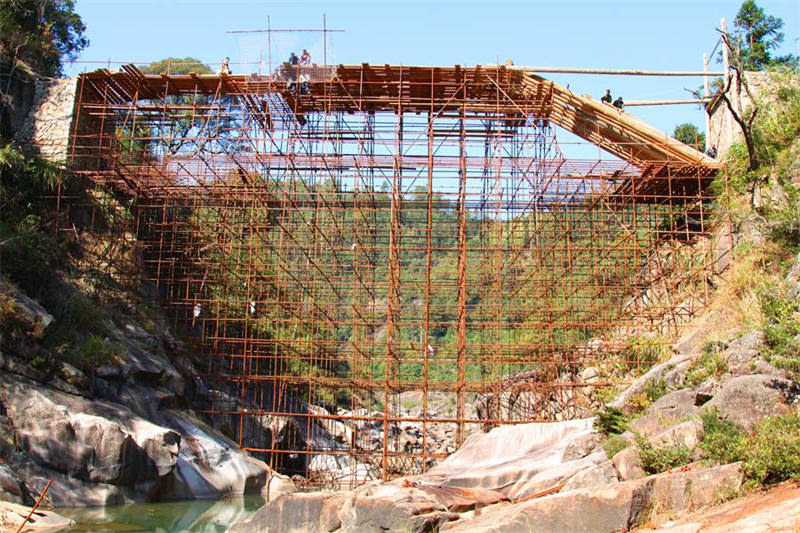 Technique du patrimoine culturel immatériel dans le Fujian : le pont en arc en bois sans clous ni rivets qui tient depuis un siècle