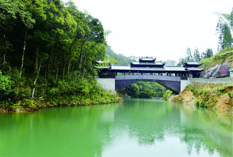 Technique du patrimoine culturel immatériel dans le Fujian : le pont en arc en bois sans clous ni rivets qui tient depuis un siècle