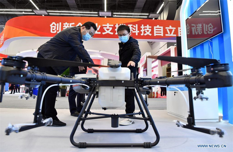 Chine : exposition pour la Semaine nationale de l'innovation et de l'entrepreneuriat de masse 2021 à Beijing