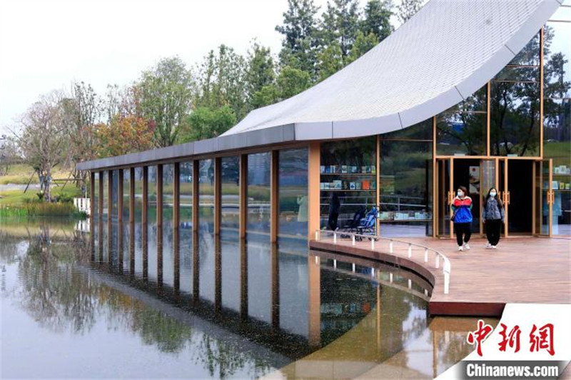 Une librairie sous-marine unique à Chengdu