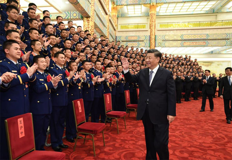 Xi Jinping rencontre des modèles de gestion des urgences et des gardes loyaux dans la lutte contre les incendies