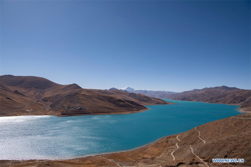 Chine : paysage du lac Yamzbog Yumco