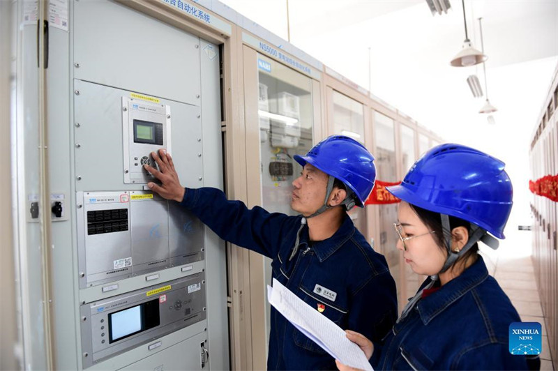 Anhui : la centrale photovolta?que du réservoir de Jiangji connectée avec succès au réseau