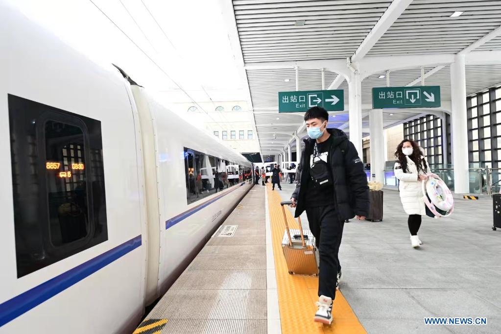 Chine : mise en service d'une nouvelle ligne ferroviaire à grande vitesse dans la zone froide