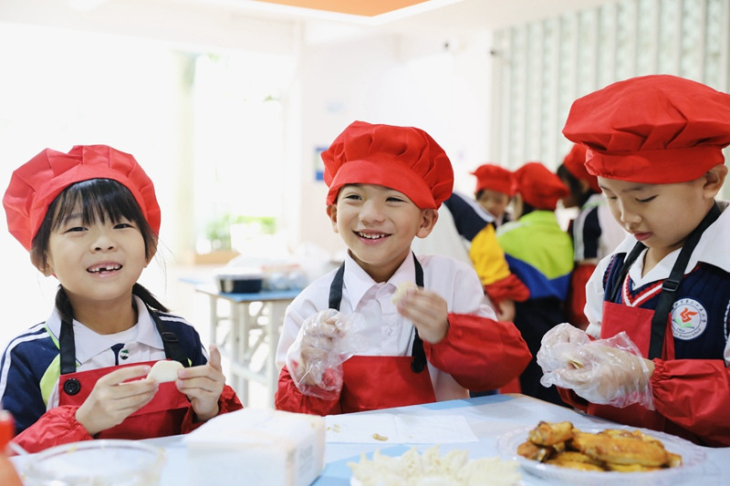 Hainan : des salles de classe parfumées aident les enfants à grandir dans la joie