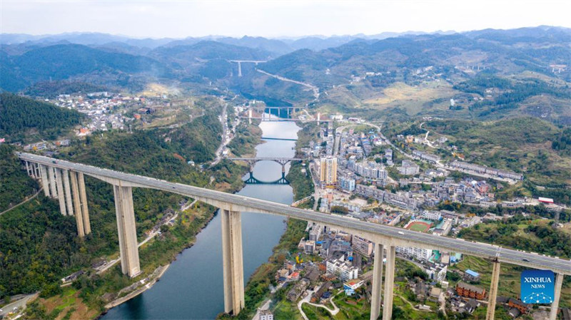 En photos : des ponts du Guizhou vus du ciel