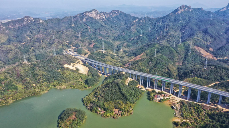 L'autoroute interprovinciale Guangdong-Hunan sera ouverte à la circulation