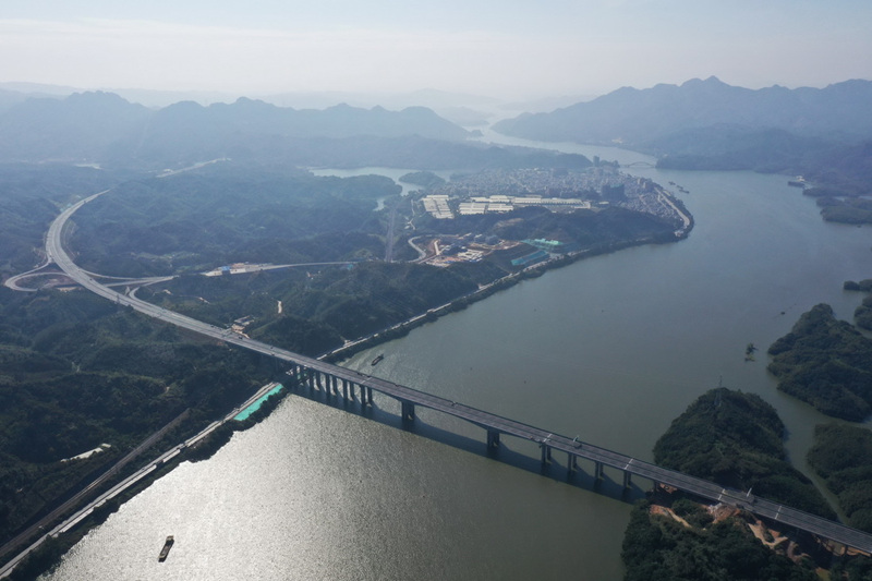 L'autoroute interprovinciale Guangdong-Hunan sera ouverte à la circulation