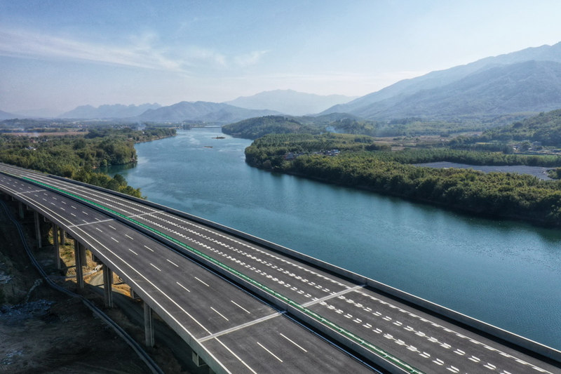 L'autoroute interprovinciale Guangdong-Hunan sera ouverte à la circulation