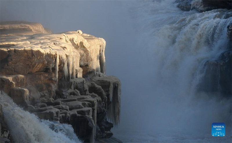 En photos : paysages d'hiver de la cascade de Hukou sur le fleuve Jaune